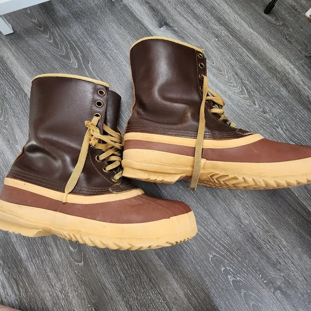 Sorel women's size 8 dark brown boots
